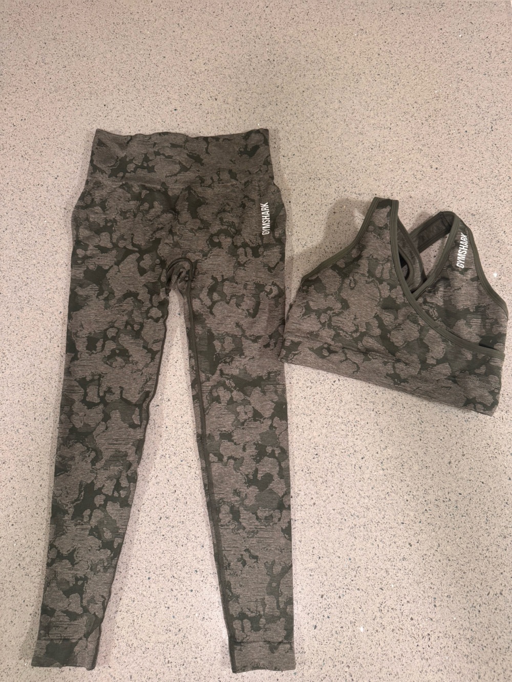 Gymshark Green and Grey Camo Seamless Leggings & Bra Set Small